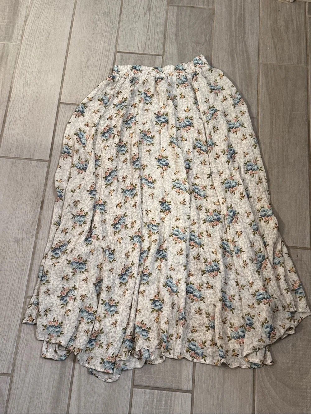 Vintage 1990 Cream Floral Maxi Skirt for Women - Boho Gathered Waist